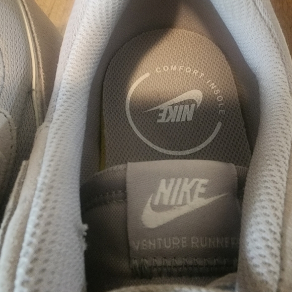 Nike Venture Runner Wide DM8453-003 Lt Smoke Grey/White Sneakers Men's Size 13 - Picture 9 of 14